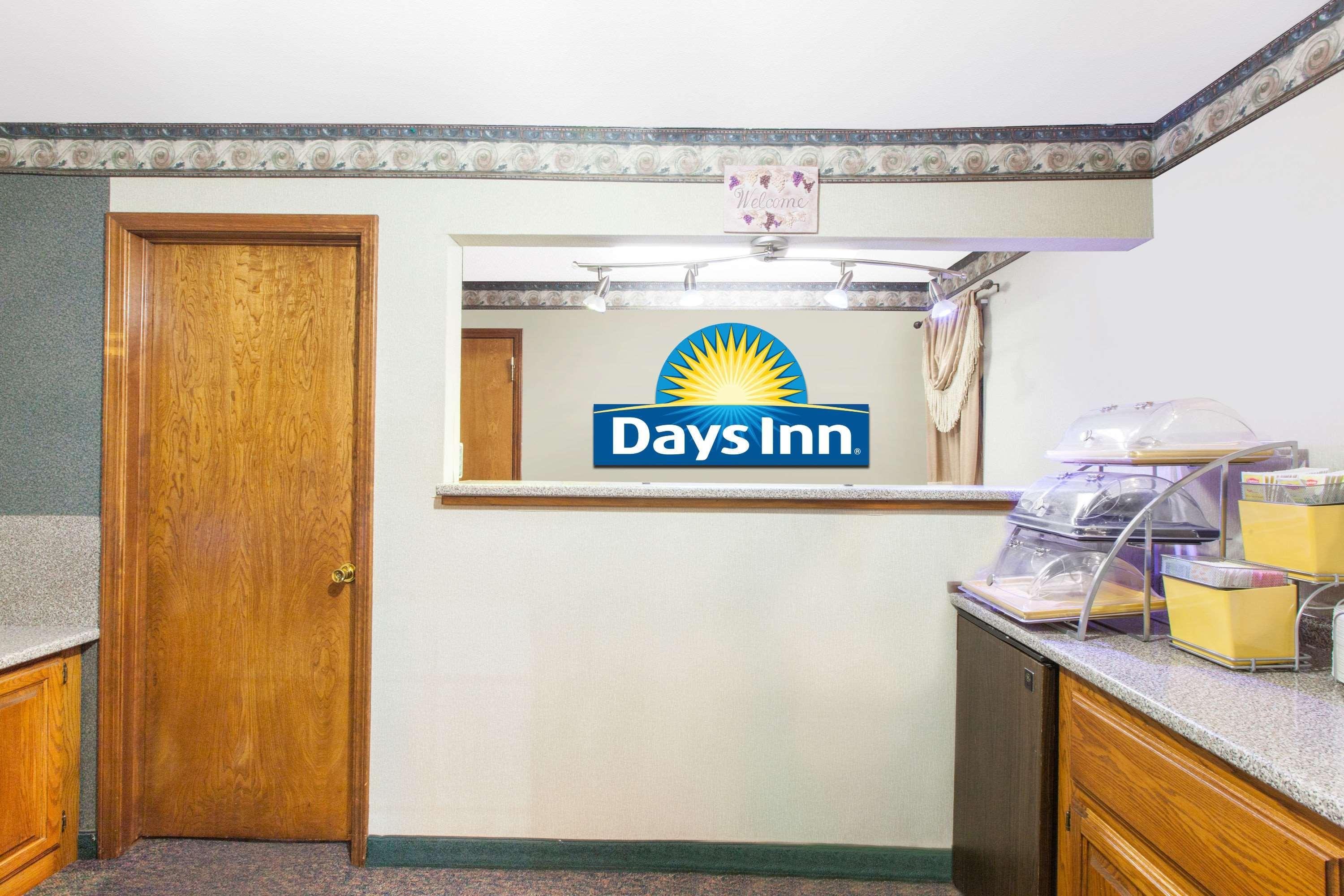 Days Inn by Wyndham Erick Exterior foto